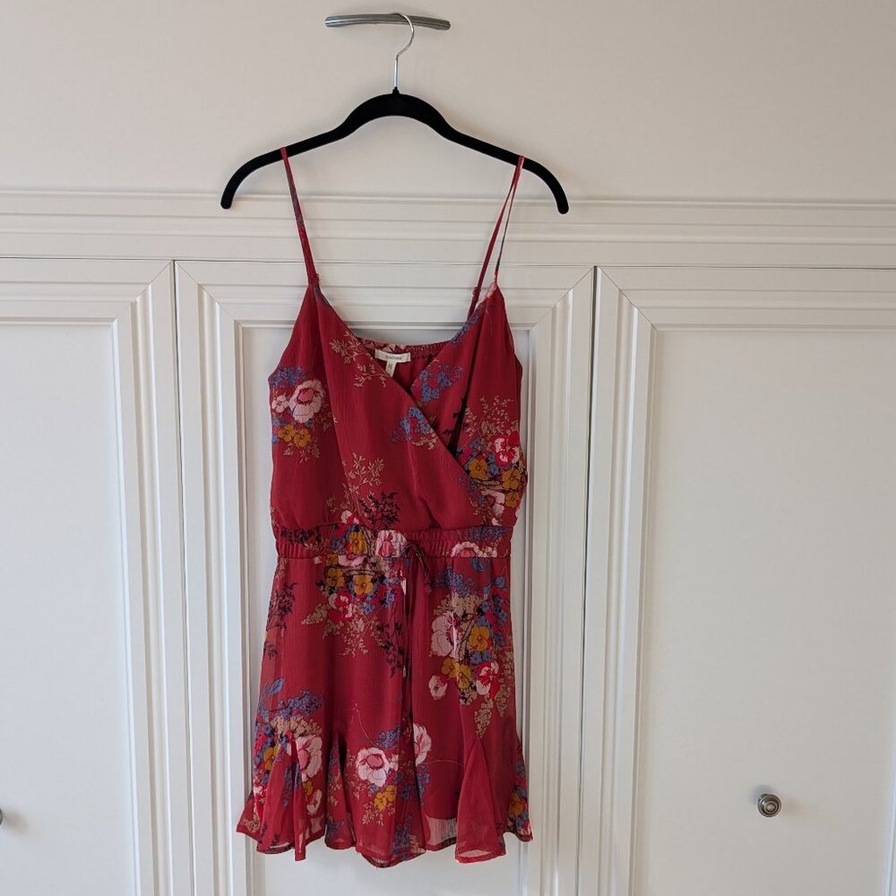 Maurices burnt orange floral jumpsuit. Size medium M. Adjustable straps.